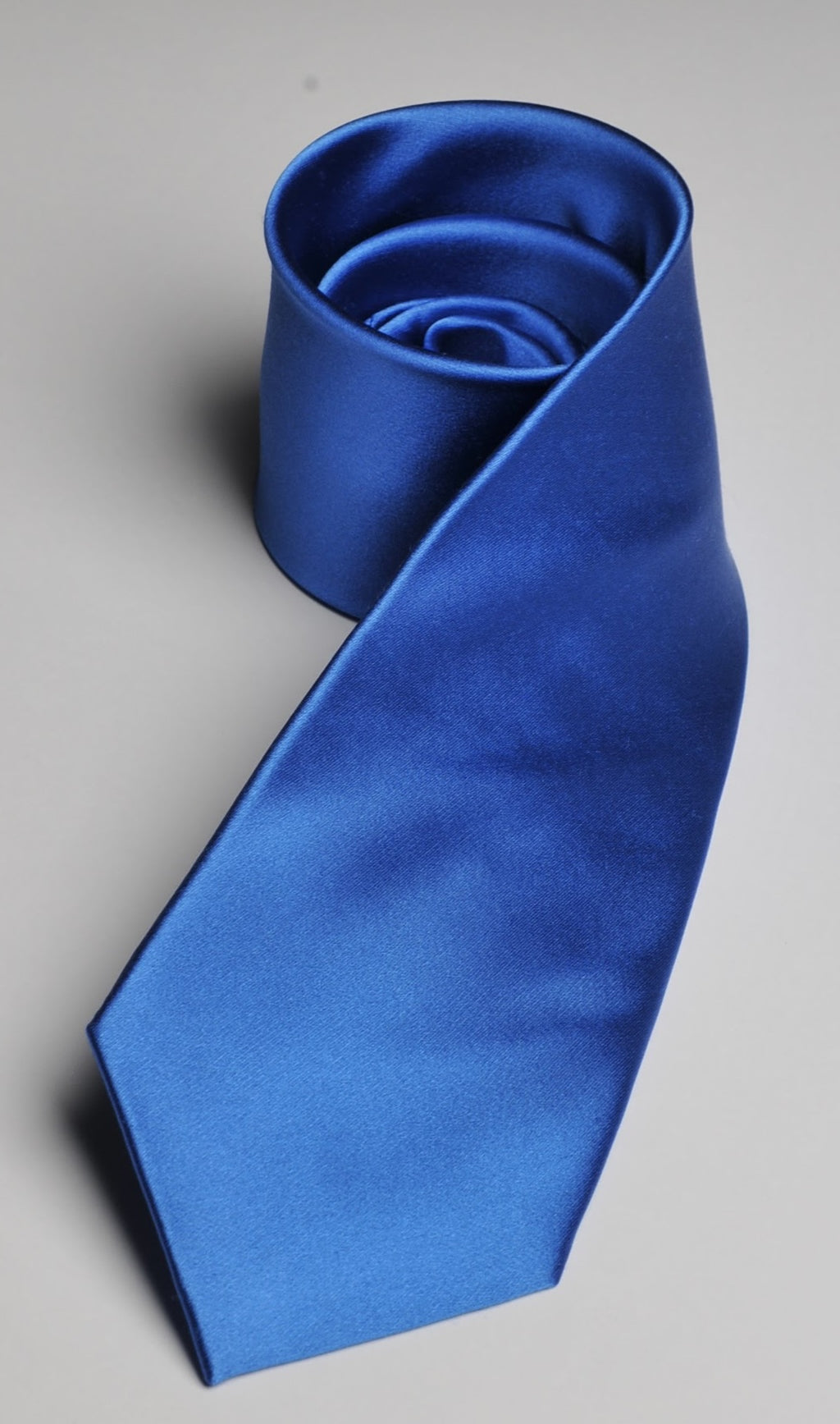 Cravate 100% soie Bleu Klein